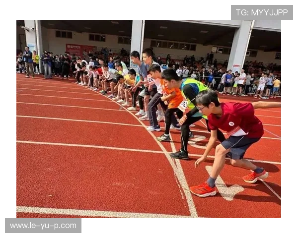 校园体育联赛热潮来袭,青春竞技再掀风云!