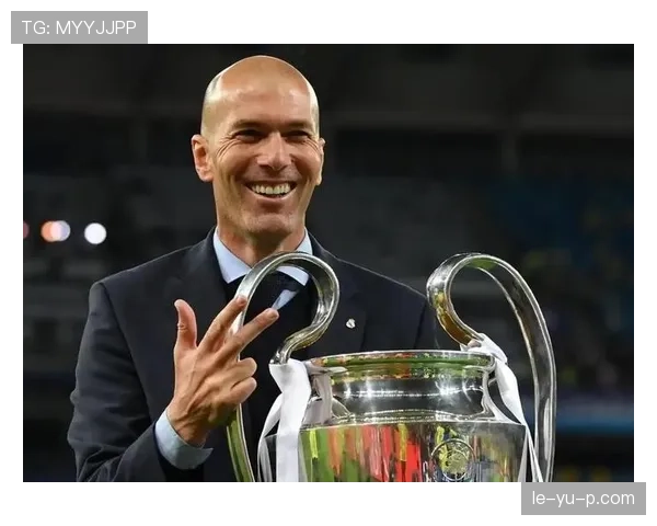 齐达内盘带技巧大揭秘：优雅穿梭对手防线，展现大师级控球风采