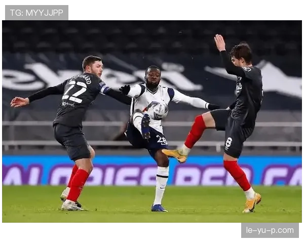 布伦特福德遭遇严重伤病潮，主帅临危调整阵容迎战挑战