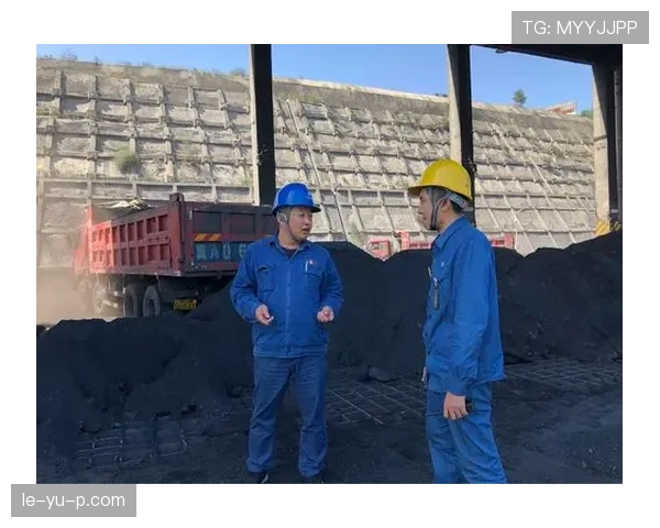 逆境突围！小镇球队逆袭夺冠，勇夺全国联赛桂冠