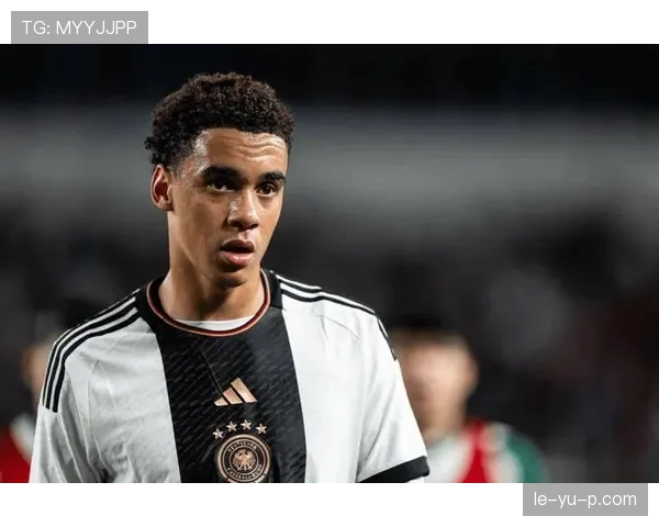 奥坎波斯迎来职业生涯突破，新星崛起成未来足坛潜力巨头