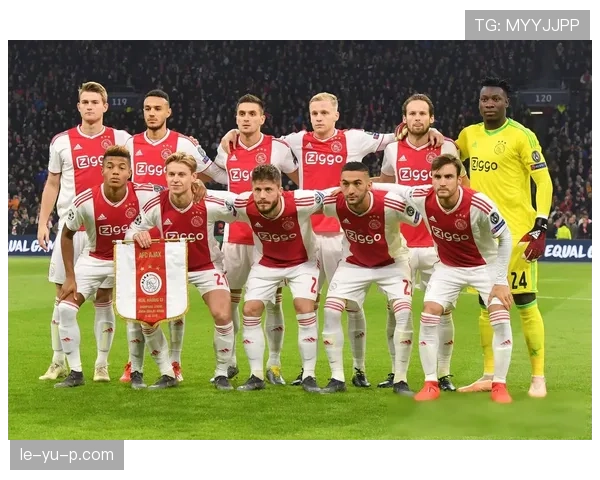 阿贾克斯强势夺冠，彰显荷甲霸主回归