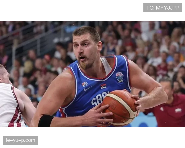 申京挡拆拉开空间 低位组织风格异于约基奇